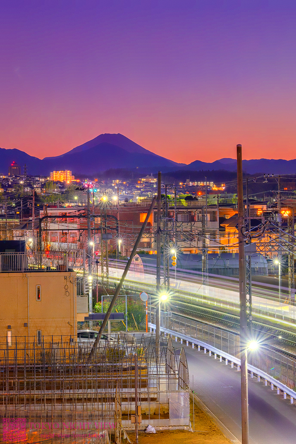 平山陸橋からの富士山夕景