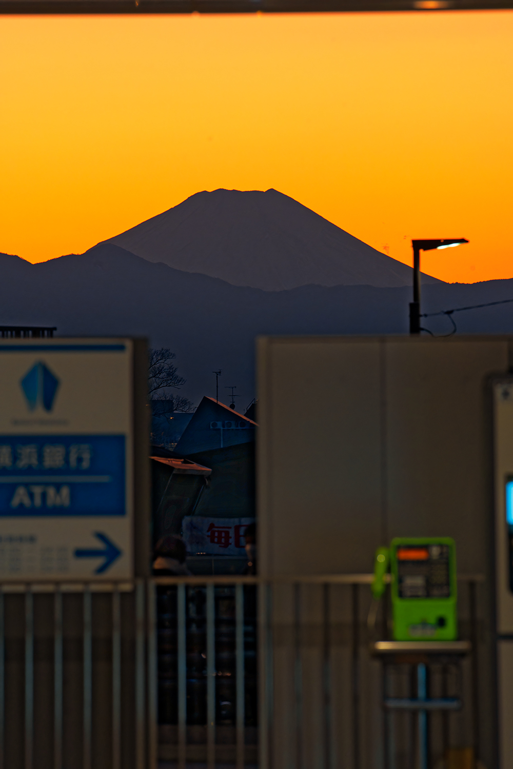 世田谷代田駅から夕暮れの富士山を撮る